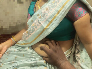 Mallu aunty cum eating