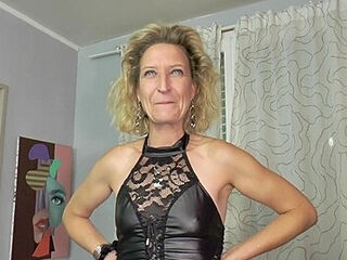 Hard-core audition For A bitchy Mature dame