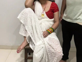 Hot Aunty Got Fucked by Neighbour Boy in her Own House
