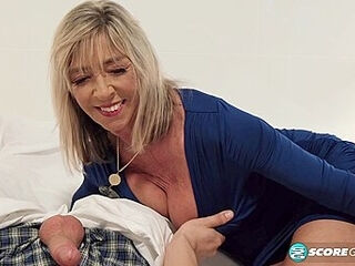 69-year-old Does Her very first rectal With Lacey West