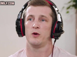 Big booty dirty MILF fucks with gamer guy in doggystyle