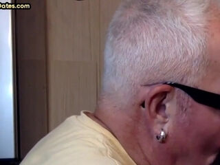 Old gloryhole gaydaddy sucks cock in homemade video