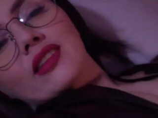 Kinky Husband Pussy Eating His Wench&#039;s and She Takes Real Orgasm.