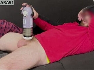 regalo un sex toy al mio vicino di casa - Lollolara91 sborra in bocca