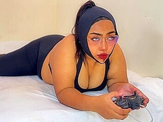 I Fucked My Cute Egypt Hot Stepsister Huge Ass While She Was Playing Games On Tv - Bbw-stepsister