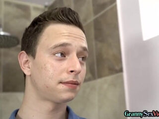 Granny lady loves pounding in pussy with nasty dirty fucker