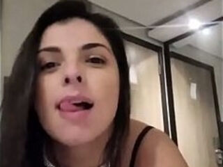 Perdeu o celular e teve o video exposto. Professorinha casada, perdeu o celular e teve o video com o amante exposto.
