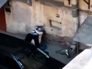 OmaFotzE Amateur Grandma Sex in the Back Alleyway